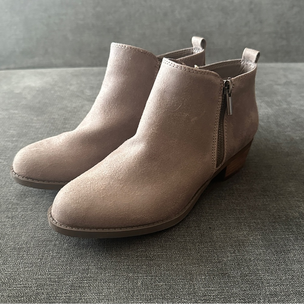 Carlos Women's Suede Ankle Boots - Taupe size 6.5